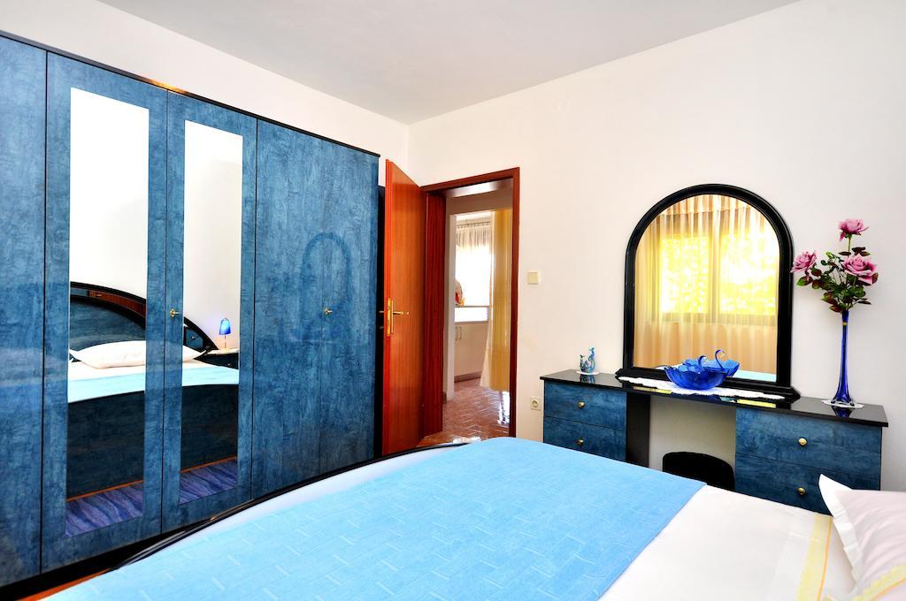 Apartments Sakal Trogir Habitación foto