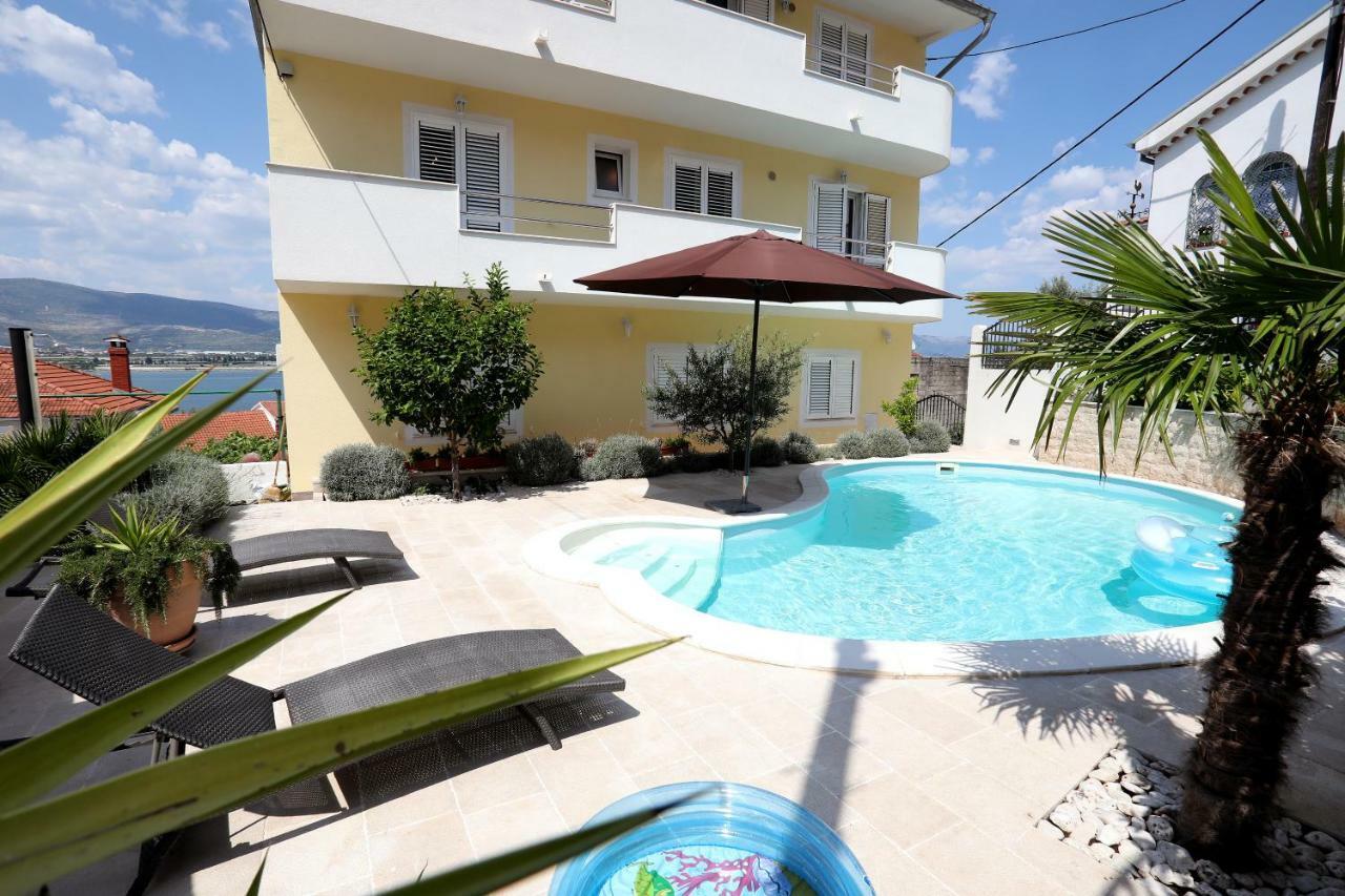 Apartments Sakal Trogir Exterior foto